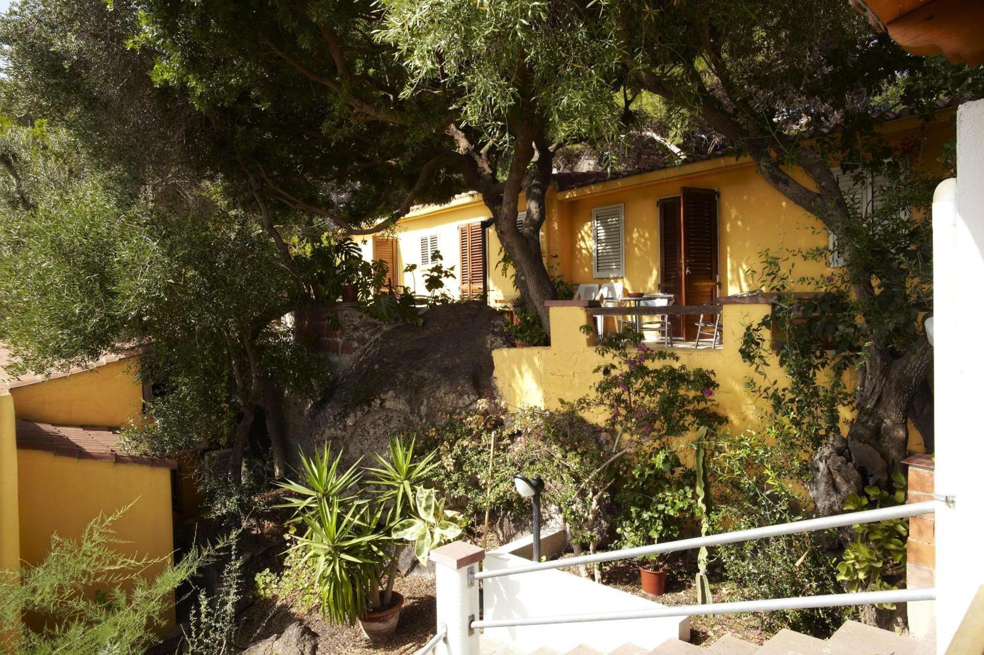 Hotel Paola Carloforte  Exterior photo